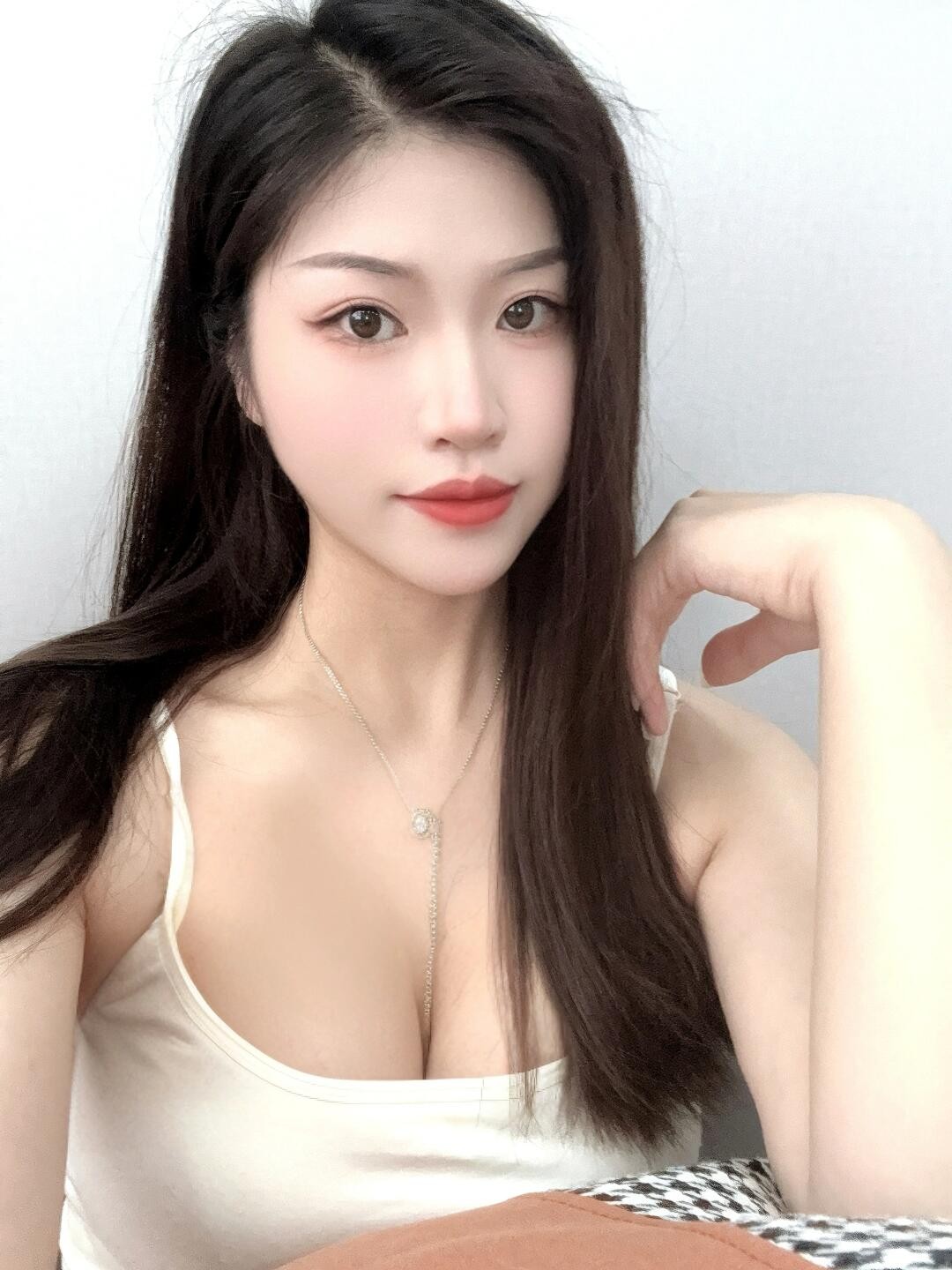 B66C01E5A25E24358740BC819E8B9E54.jpg