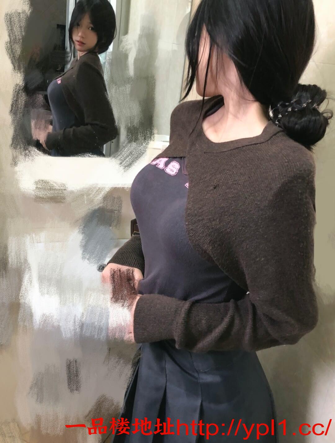 mmexport1748707724435.jpeg